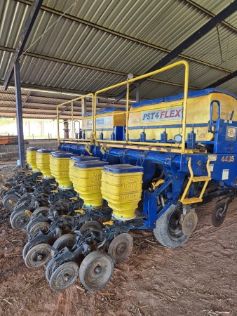 Plantadeira Tatu Marchesan PST 4 Flex ano 2020