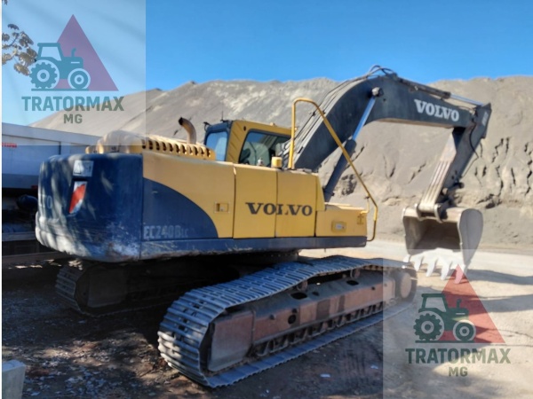 Escavadeira Volvo EC240BLC ano 2012 - EC240BLC - Máquinas de Linha Amarela