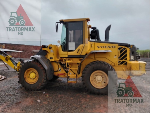 Pá Carregadeira Volvo L90F ano 2014