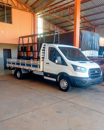 Caminhão Ford Transit Minibus ano 2023