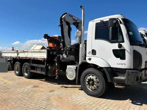 Caminhão Ford CARGO 1723 ano 2014