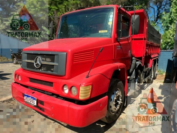 Caminhão Mercedes Benz L1620 ano 2010