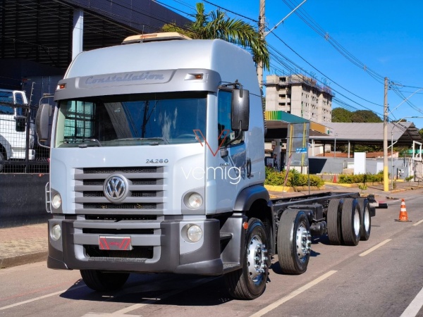Caminhão Volkswagen 24280 8x2 ano 2015