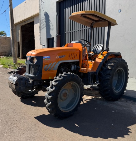Trator Budny 5040 ano 2015