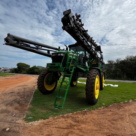 Pulverizador Autopropelido John Deere M4030 ano 2022