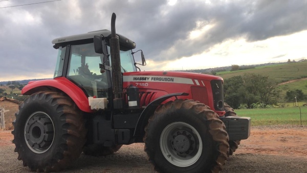 Trator Massey Ferguson MF 7180 ano 2013