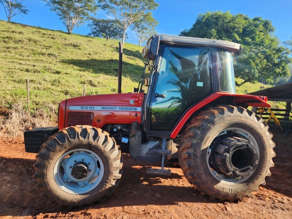 Trator Massey Ferguson MF 5310 ano 2003