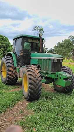 Trator John Deere 7500 ano 2001 - 7500 - Máquinas Agrícolas