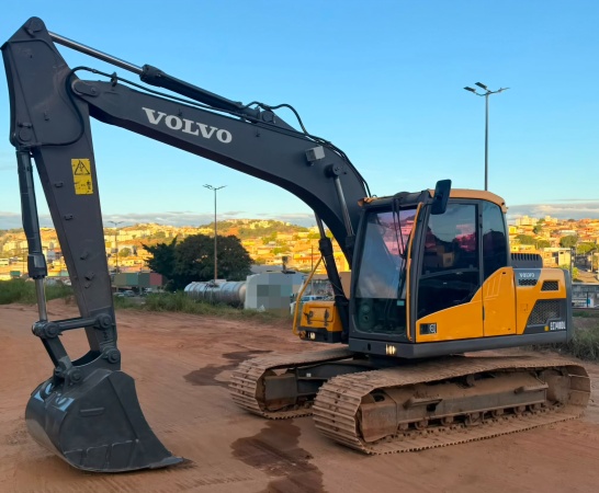 Escavadeira Volvo EC140DL ano 2022 - EC140DL - Máquinas de Linha Amarela