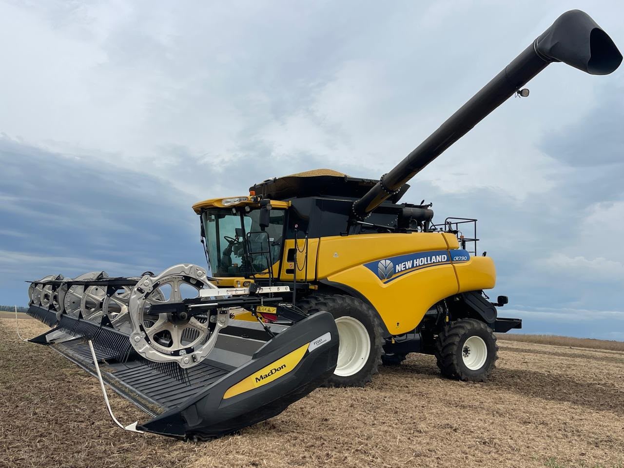 Colheitadeira New Holland CR 7.90 ano 2021