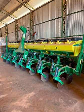 Plantadeira John Deere 2117 CCS ano 2018