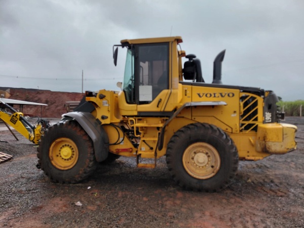 Pá Carregadeira Volvo L90F ano 2014