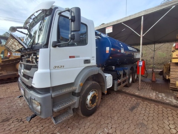 Caminhão Mercedes Benz Axor 3131 ano 2018