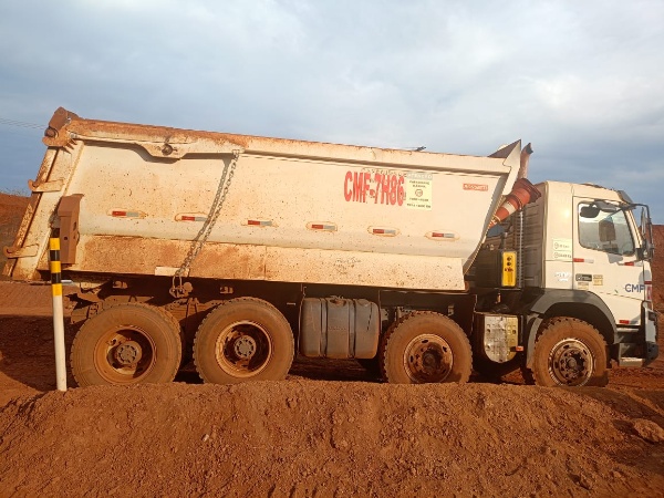 Caminhão Volvo FMX 500 ano 2020