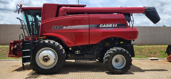 Colheitadeira Case 5130 ano 2018 - 5130 - Máquinas Agrícolas