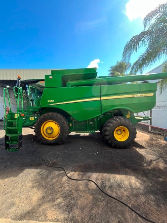 Colheitadeira John Deere S550 ano 2023