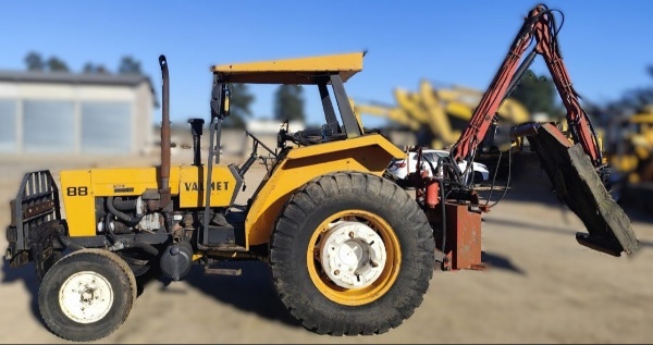 Trator Valmet 88 ano 1985