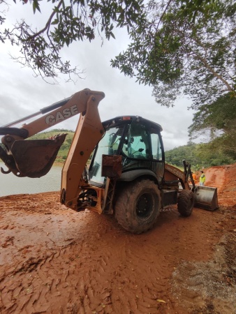 Retroescavadeira Case 580 N  ano 2020