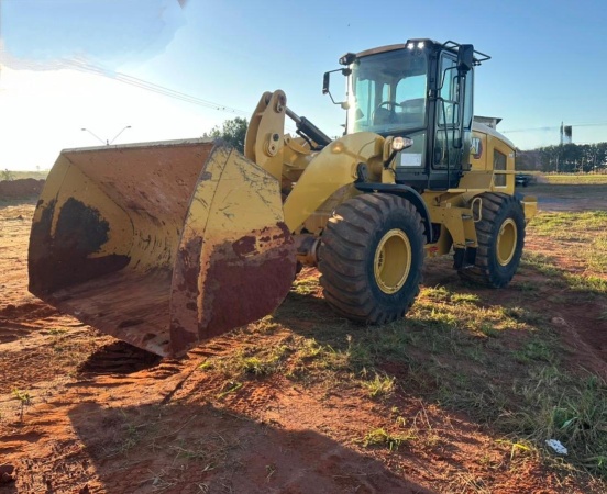 Pá Carregadeira Caterpillar 924K ano 2021