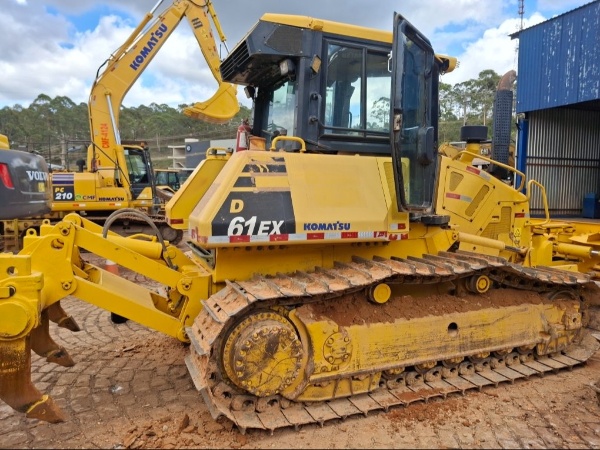 Escavadeira Caterpillar D61PX ano 2019