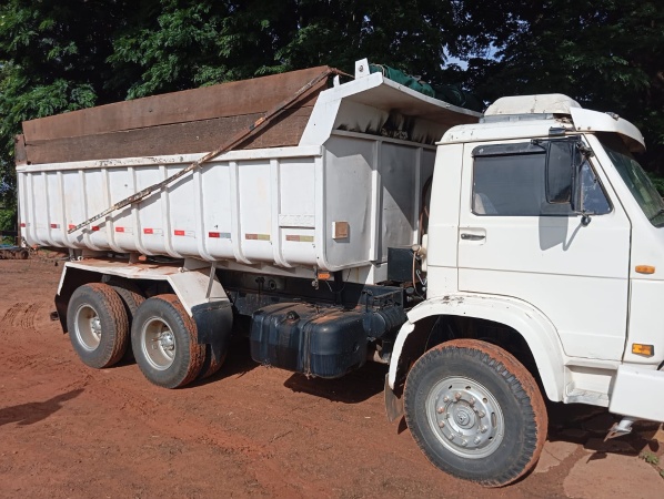 Caminhão Volkswagen 24220 6x2 ano 1998