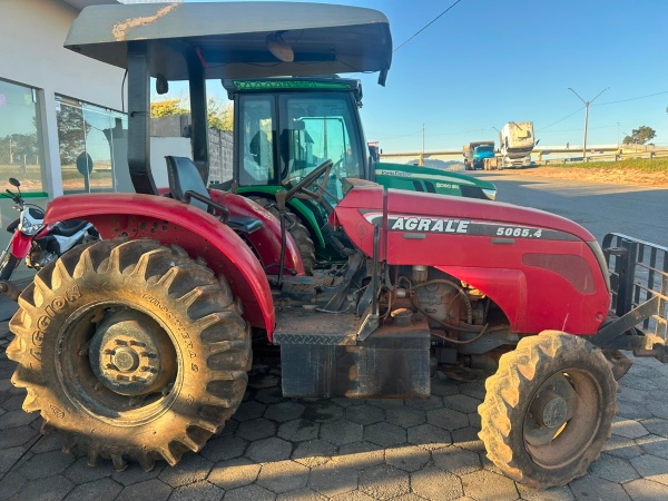 Trator Agrale 5065.4 ano 2010