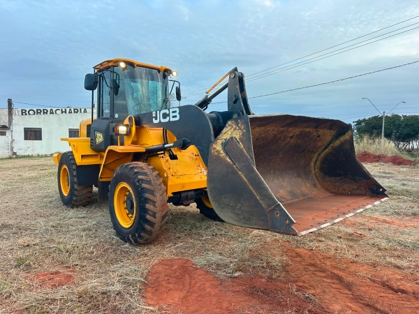 Pá Carregadeira JCB 422ZX ano 2018