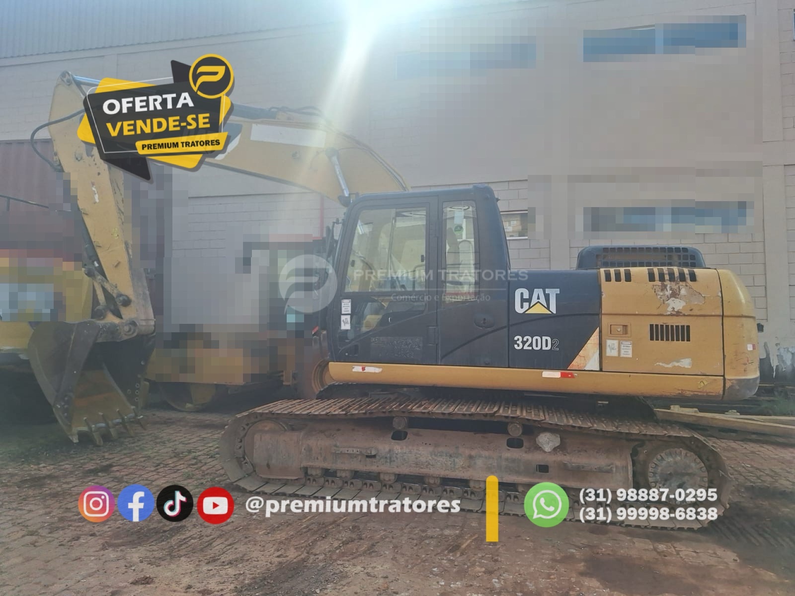 Mini Escavadeira Caterpillar 320D2 ano 2014