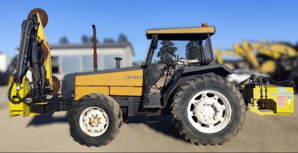 Trator Valtra 985 ano 1999