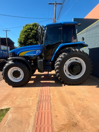 Trator New Holland TM 7040 ano 2011