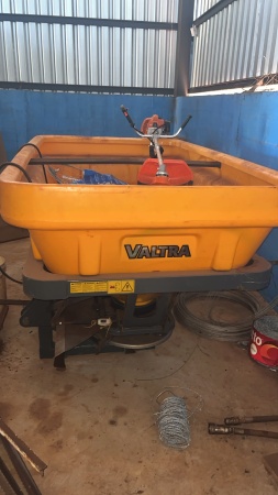 Distribuidor Valtra FERTILIZER 1300 ano 2012