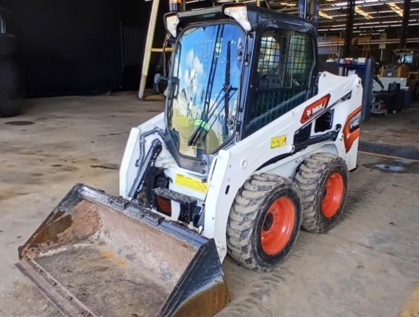 Mini Carregadeira Bobcat S450 ano 2025