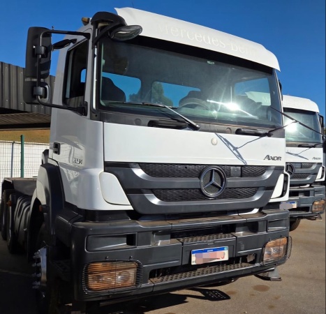 Caminhão Mercedes Benz AXOR 3344 S 6X4 2P DIESEL ano 2021