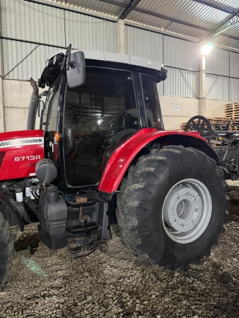 Trator Massey Ferguson 6713R ano 2021