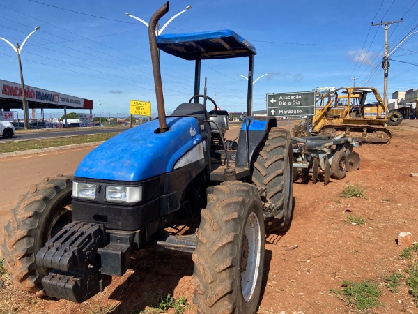 Trator de Esteira New Holland TL 100 ano 2007