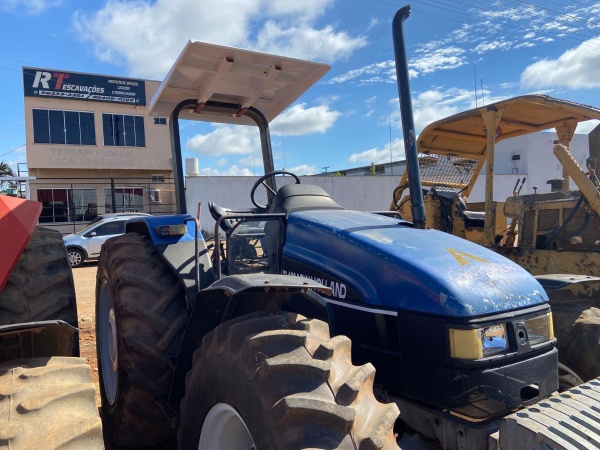 Trator de Esteira New Holland TL 100 ano 2007