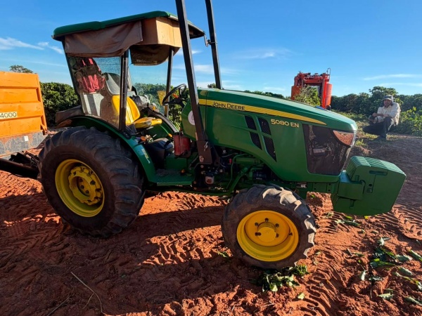 Trator John Deere 5080EN ano 2020 - 5080EN - Máquinas Agrícolas