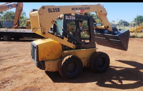 Mini Carregadeira New Holland sl55b ano 2005