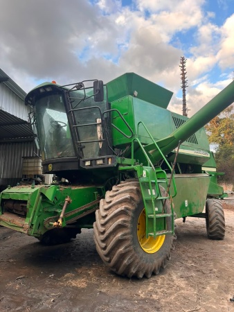 Colheitadeira John Deere 1550