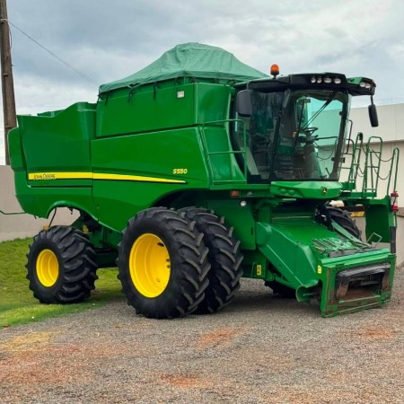 Colheitadeira John Deere S550 ano 2018