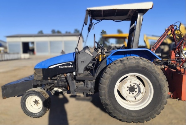 Trator New Holland TL65e ano 2002