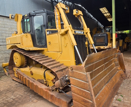 Trator de Esteira Caterpillar D6T ano 2019