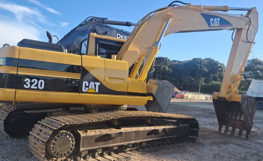 Escavadeira Caterpillar 320 ano 1995