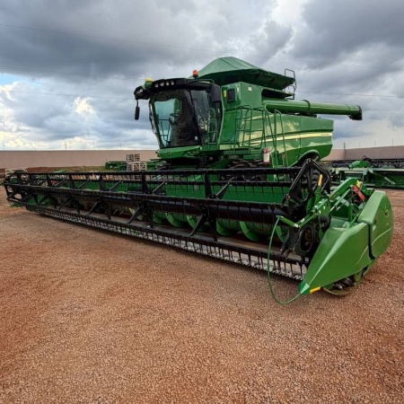 Colheitadeira John Deere S660 ano 2016