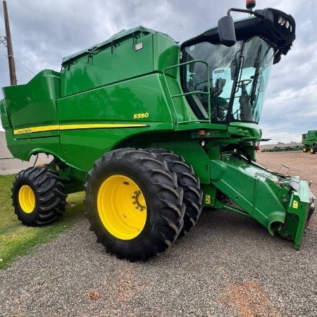 Colheitadeira John Deere S550 ano 2018