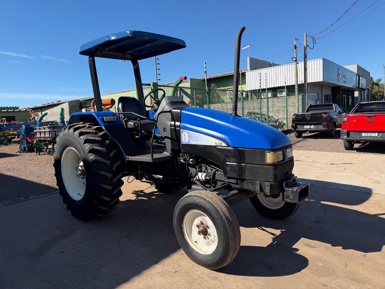 Trator New Holland TL 75E ano 2007