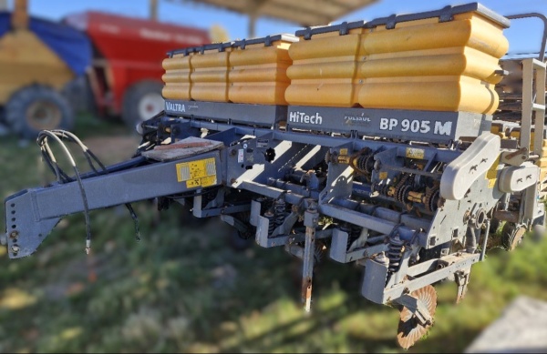 Plantadeira Valtra BP 905 M ano 2013