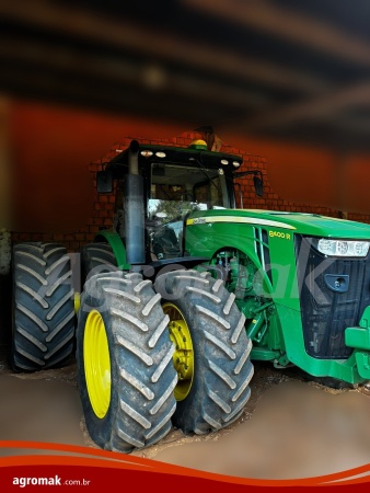 Trator John Deere 8400R ano 2022