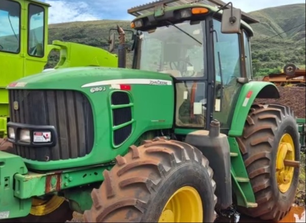 Trator John Deere 6180J ano 2016 - 6180J - Máquinas Agrícolas