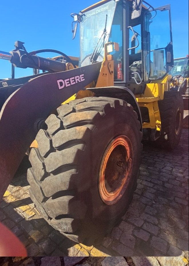 Pá Carregadeira John Deere 644K ano 2023